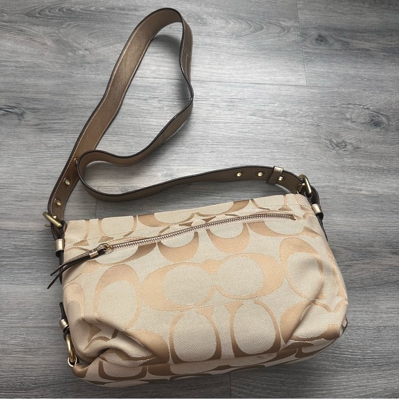 Coach Crossbody Bag - Picture 2 of 7